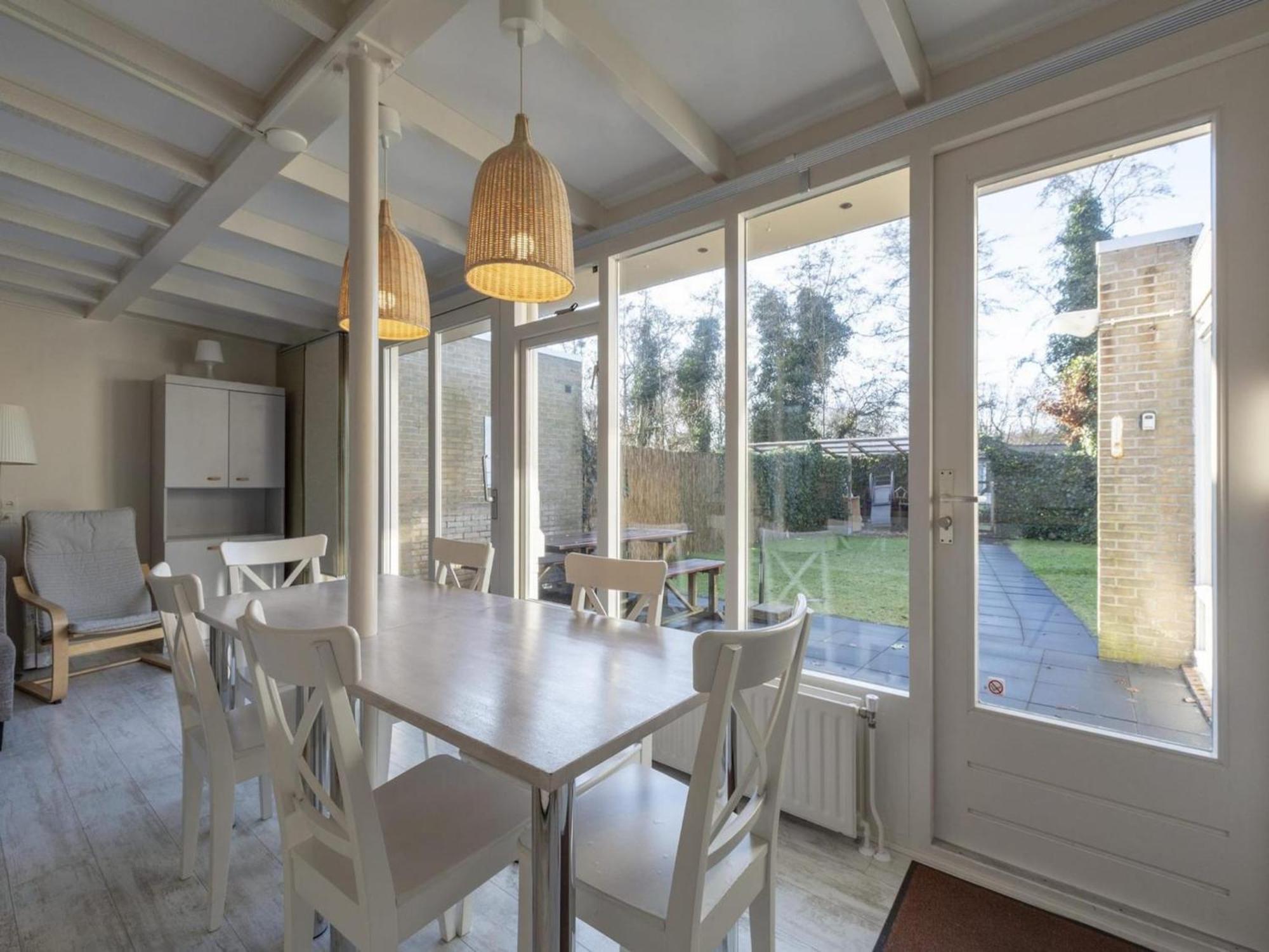 Cozy Bunglow With Patio Sint Maartensvlotbrug Bagian luar foto